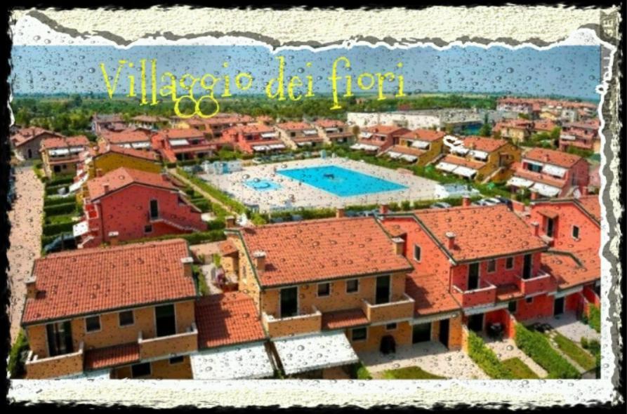 Iris 20 In Posizione Strategica, Indipendente, All'Interno Del Villaggio Dei Fiori Caorle Luaran gambar
